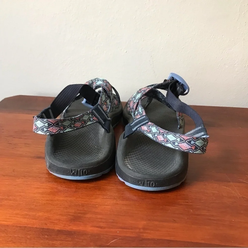 Chaco classic women’s wide strap z2 sandals sz 10